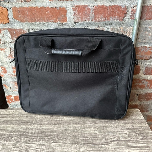 Targus Classic Slim Laptop Briefcase Black Polyester - Picture 6 of 7